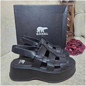 Sorel Black Platform Shoes Modern Chunky Design